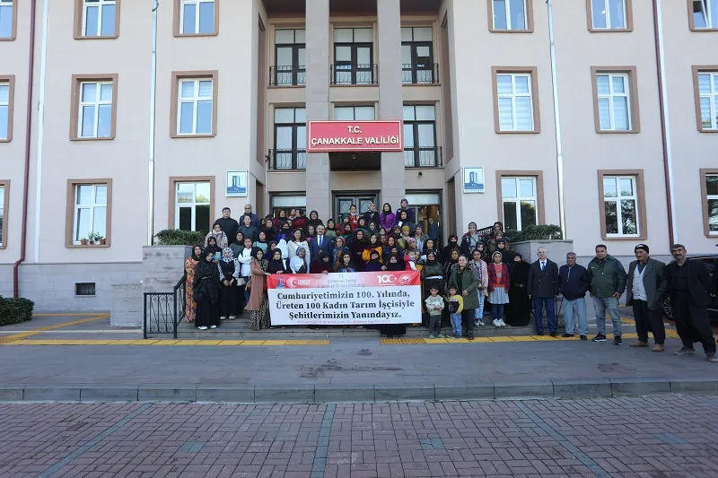 Cumhuriyetimizin 100. Yılında 100 Kadın Tarım İşçisinden Şehitlik Ziyareti