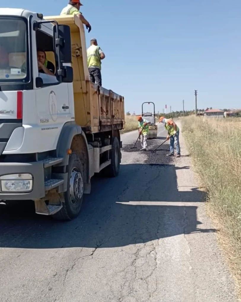Biga Köyleri Yol Bakım ve Onarım Çalışmaları Devam Ediyor