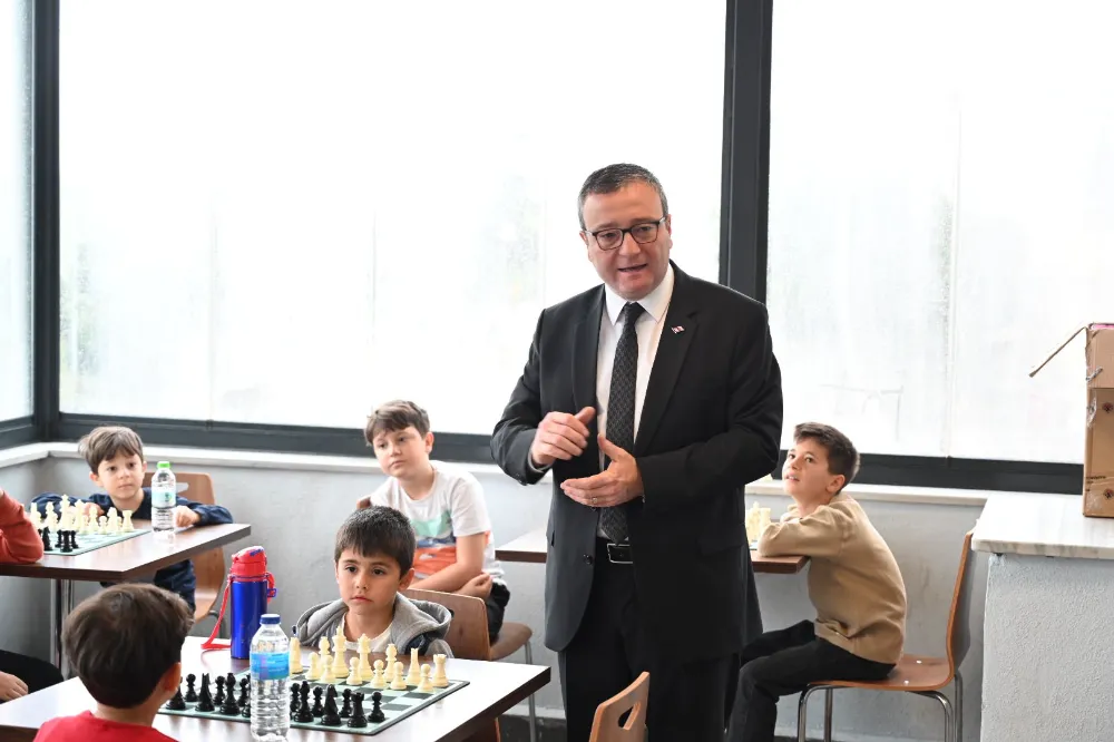 Biga Belediyesi 23 Nisan Satranç Şenliğine İlgi Büyük Oldu 